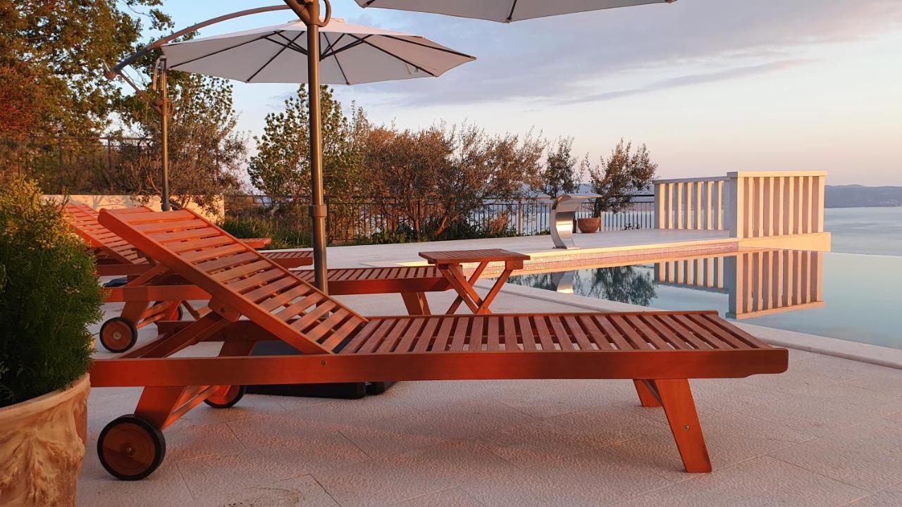 Sea View Luxury Apart Hotel Villa Conte With Swiming Pool And Romantic Spa Подстрана Экстерьер фото