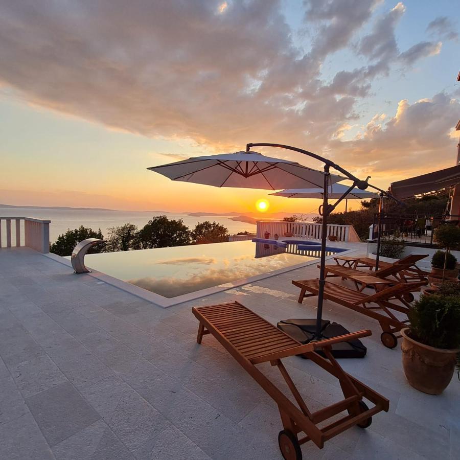Sea View Luxury Apart Hotel Villa Conte With Swiming Pool And Romantic Spa Подстрана Экстерьер фото
