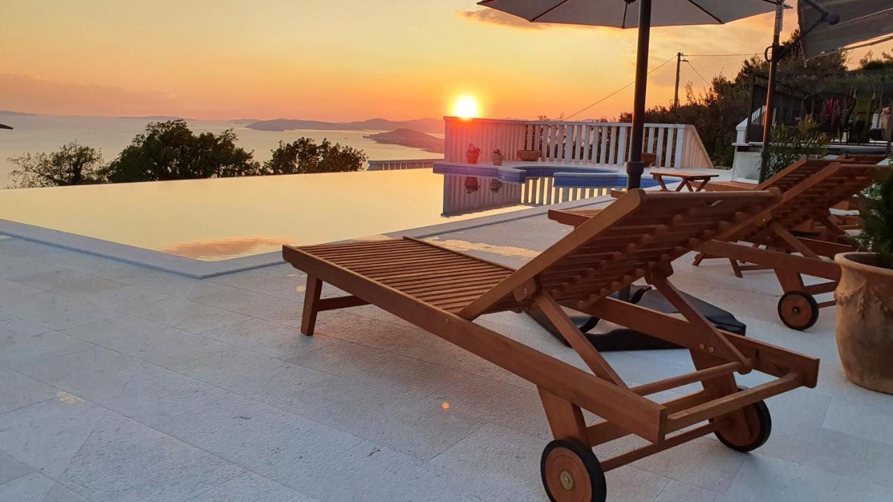 Sea View Luxury Apart Hotel Villa Conte With Swiming Pool And Romantic Spa Подстрана Экстерьер фото