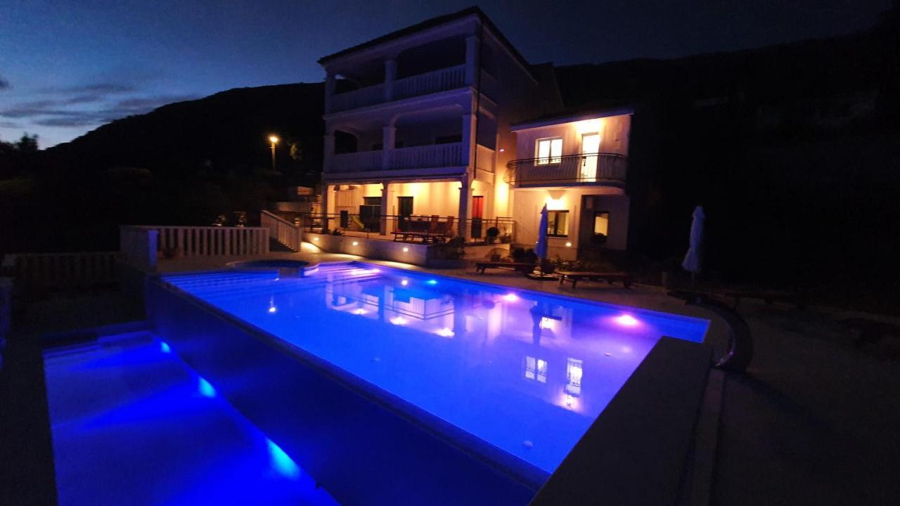 Sea View Luxury Apart Hotel Villa Conte With Swiming Pool And Romantic Spa Подстрана Экстерьер фото