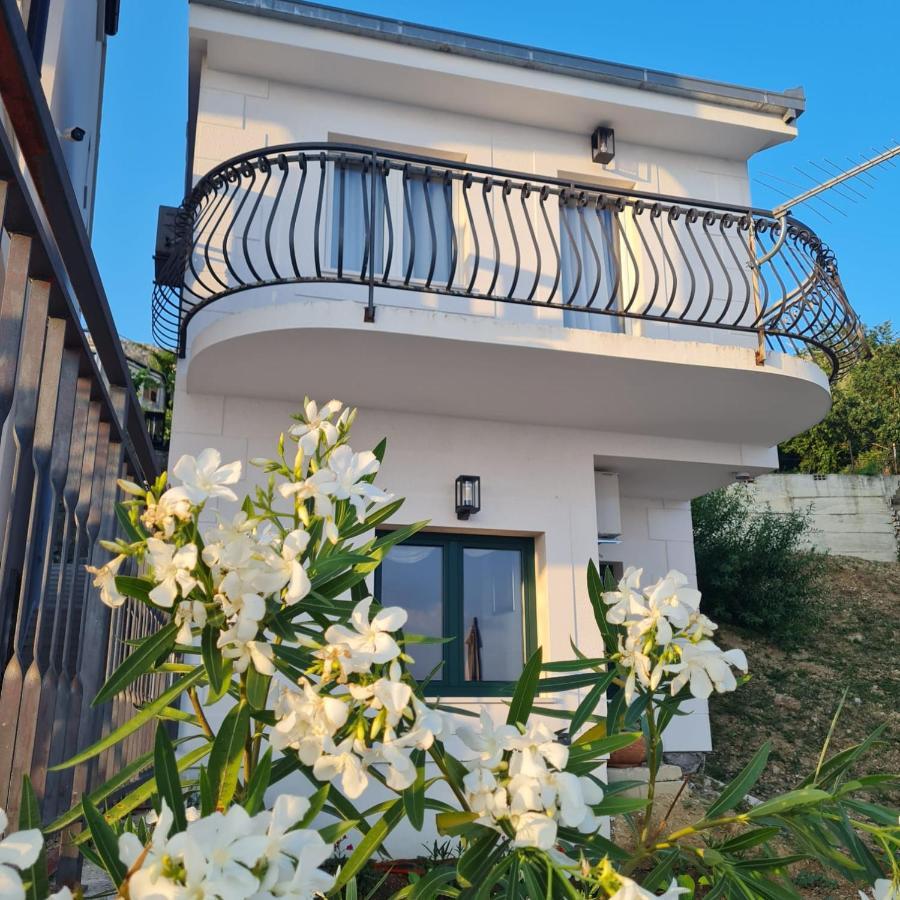 Sea View Luxury Apart Hotel Villa Conte With Swiming Pool And Romantic Spa Подстрана Экстерьер фото