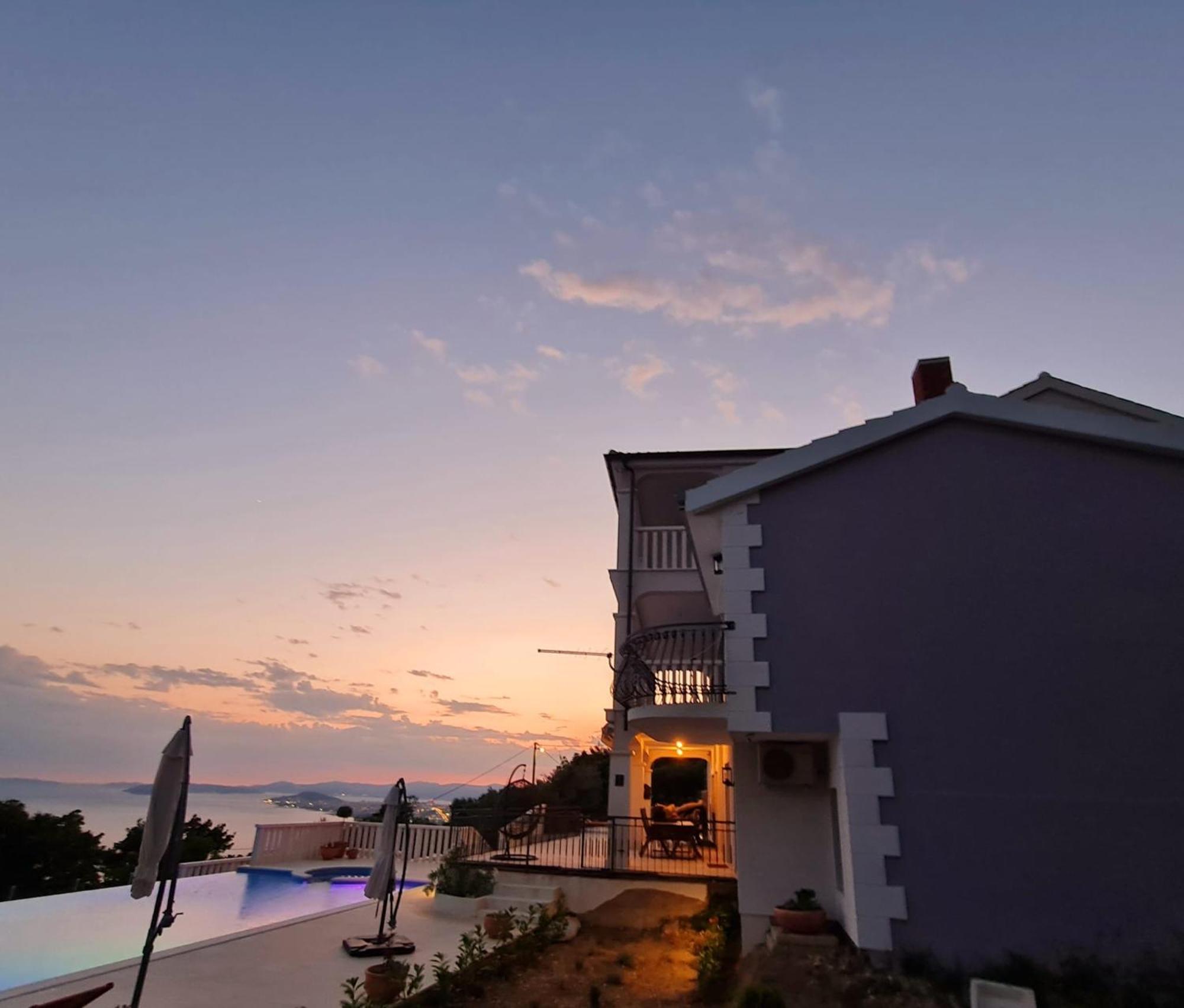 Sea View Luxury Apart Hotel Villa Conte With Swiming Pool And Romantic Spa Подстрана Экстерьер фото